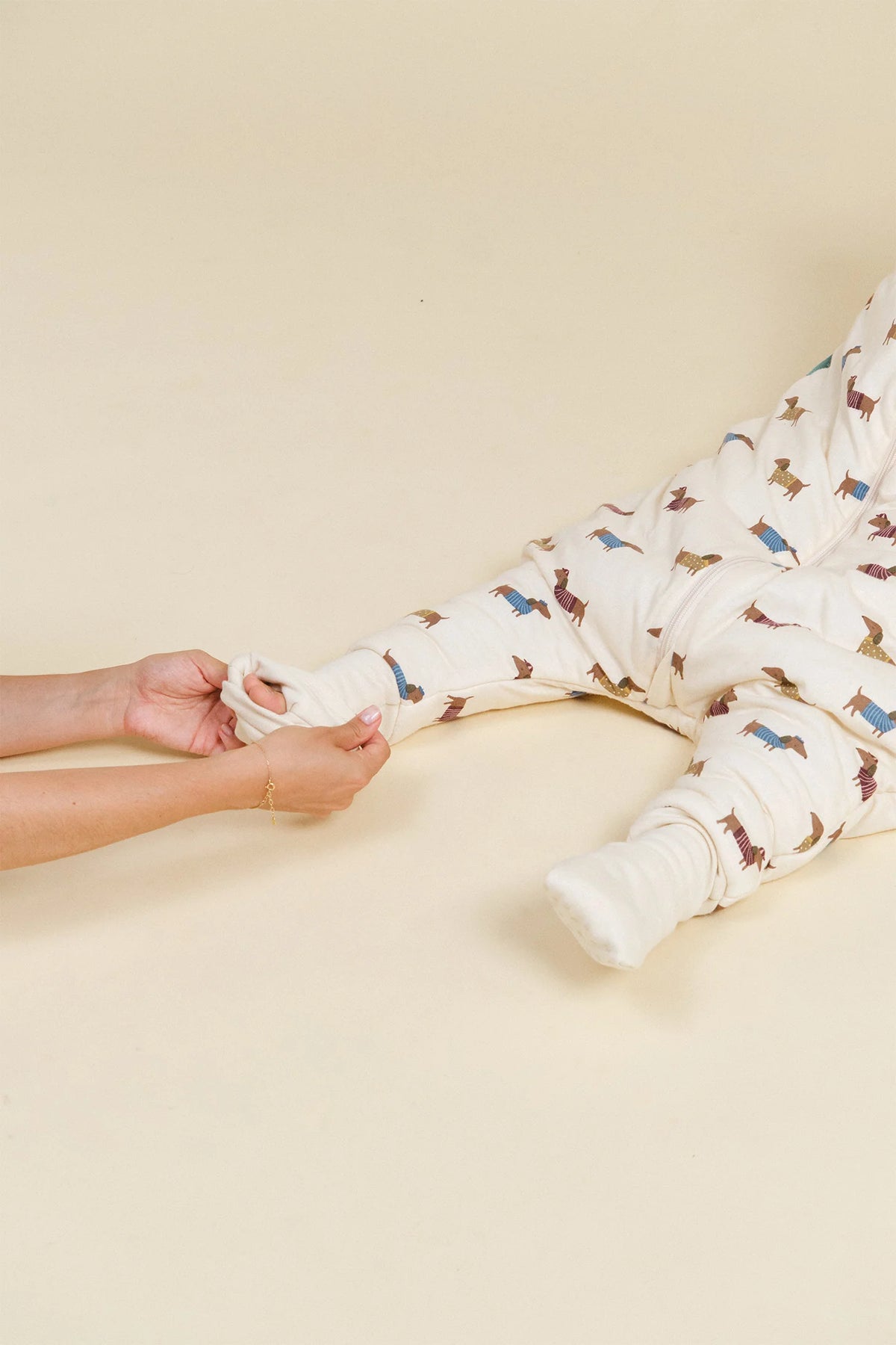 Saco Dormir con Mangas y Piernas Fancy Teckels  + Calcetines Antideslizantes  - MOLINS&CO (Copia)