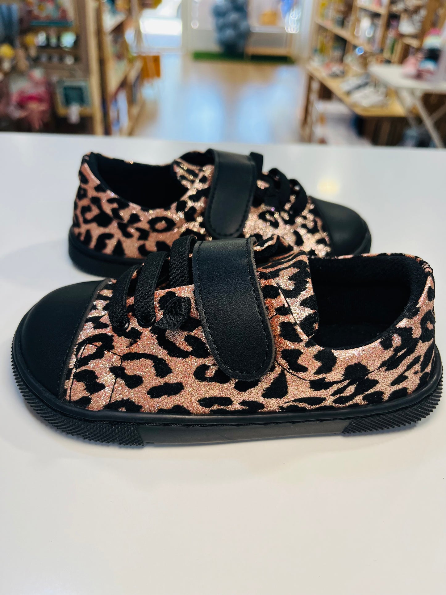 Deportivo Microfibra Negro Animal Print - COQUEFLEX
