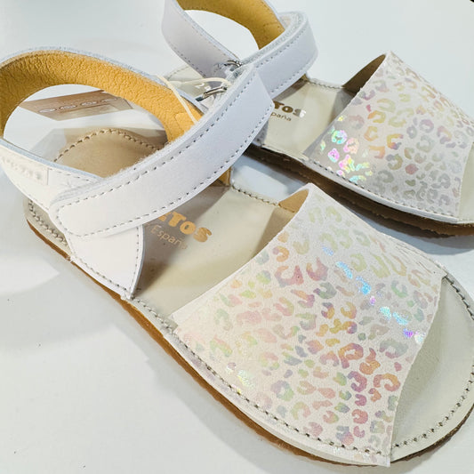 Menorquina Barefoot Playita - TITANITOS