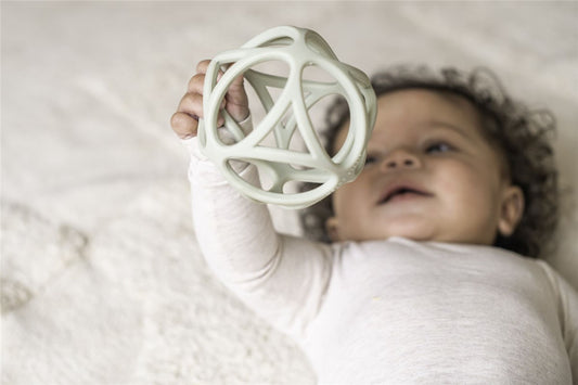 Pelota Sensorial Silicona Verde - LITTLE DUTCH