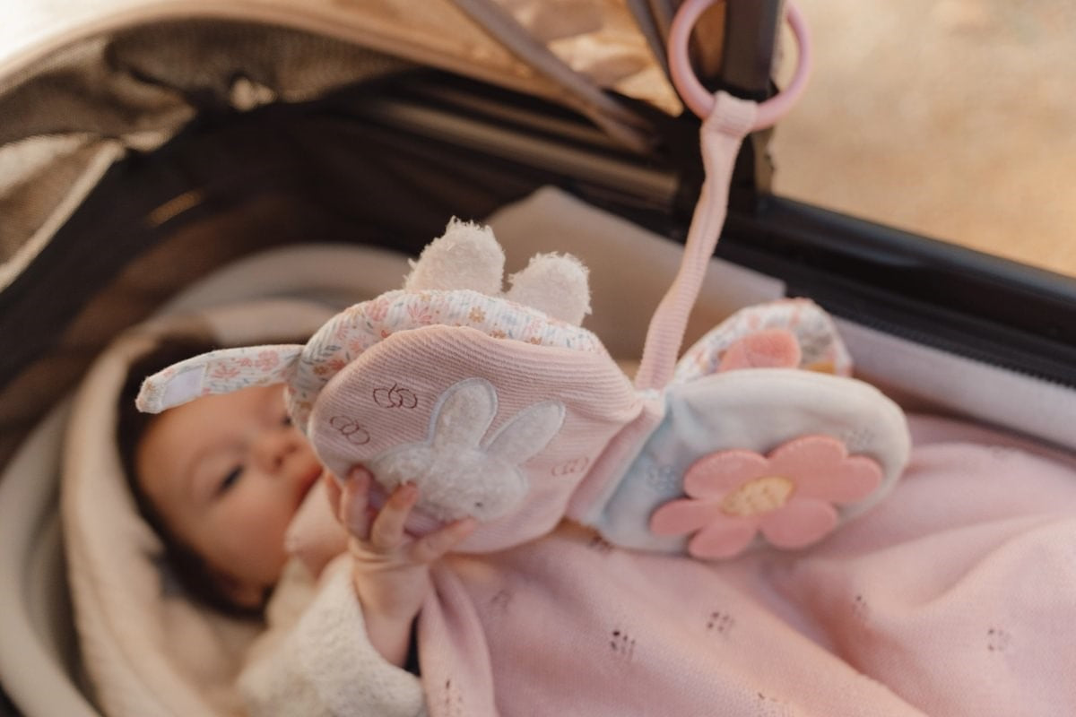 Librito blando actividades anilla Miffy blossom - LITTLE DUTCH