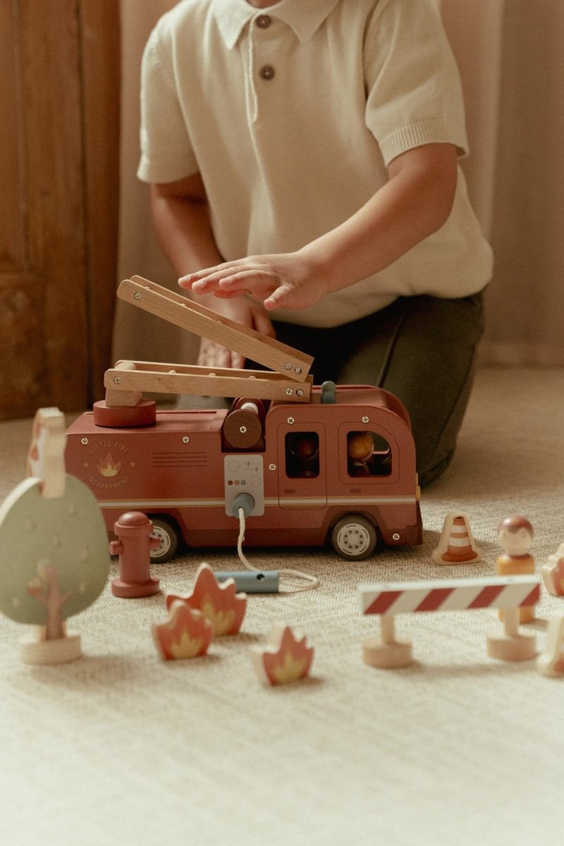 Set de Bomberos con Camión - LITTLE DUTCH