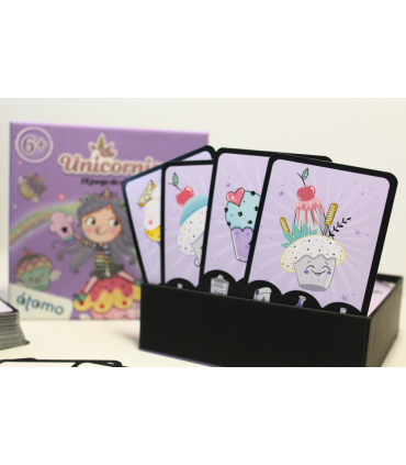 Unicornia. El Juego de Cartas - ATOMO GAMES